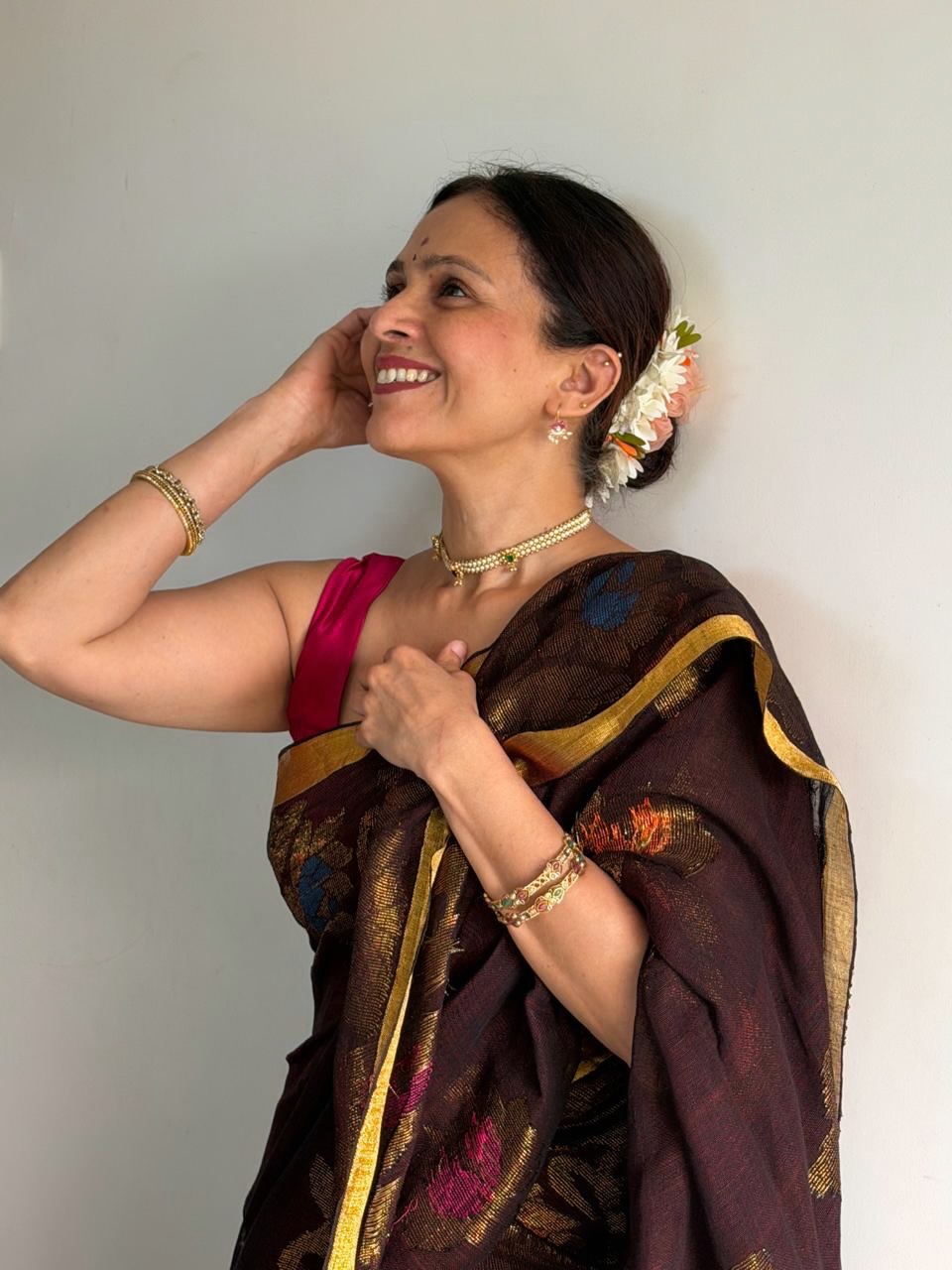 Aishwarya Narkar traditional look