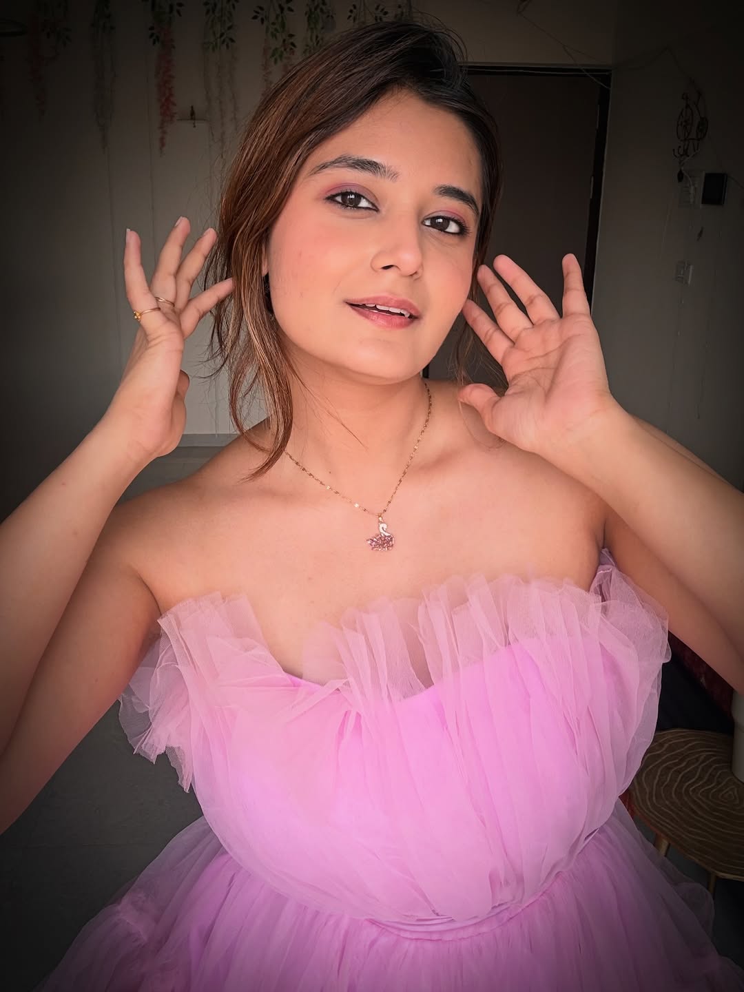 Anushka Pimputkar pink dress look