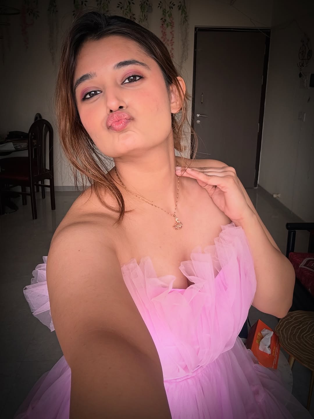 Anushka Pimputkar pink dress look