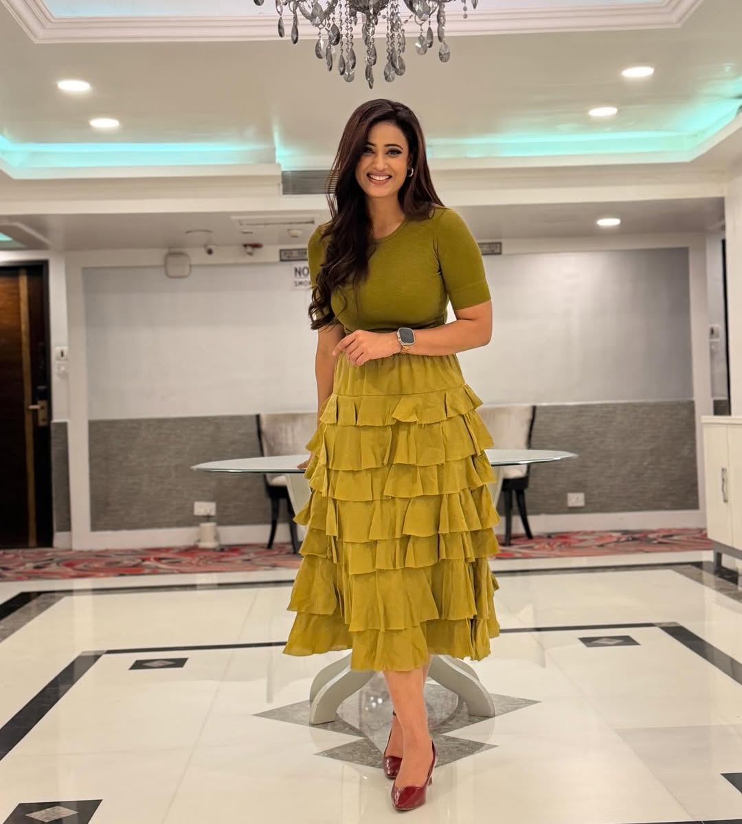 Shweta Tiwari in olive green ruffle dress, looking graceful and fit. photos viral