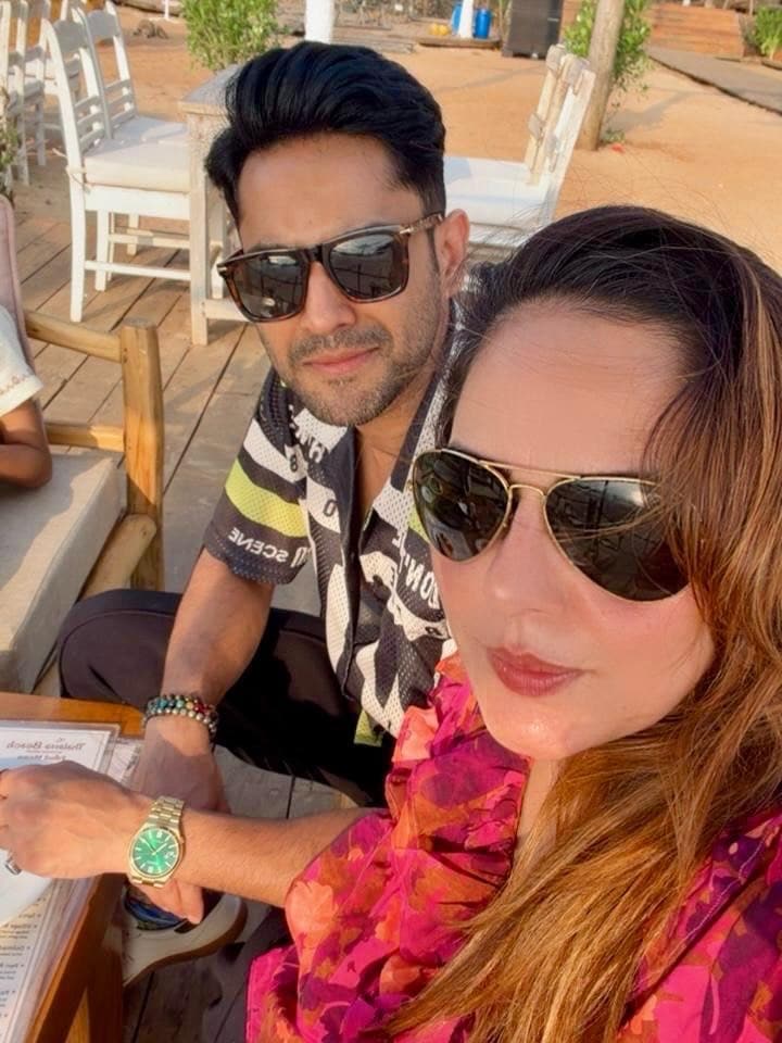 Mandar Jadhav family trip to Indore