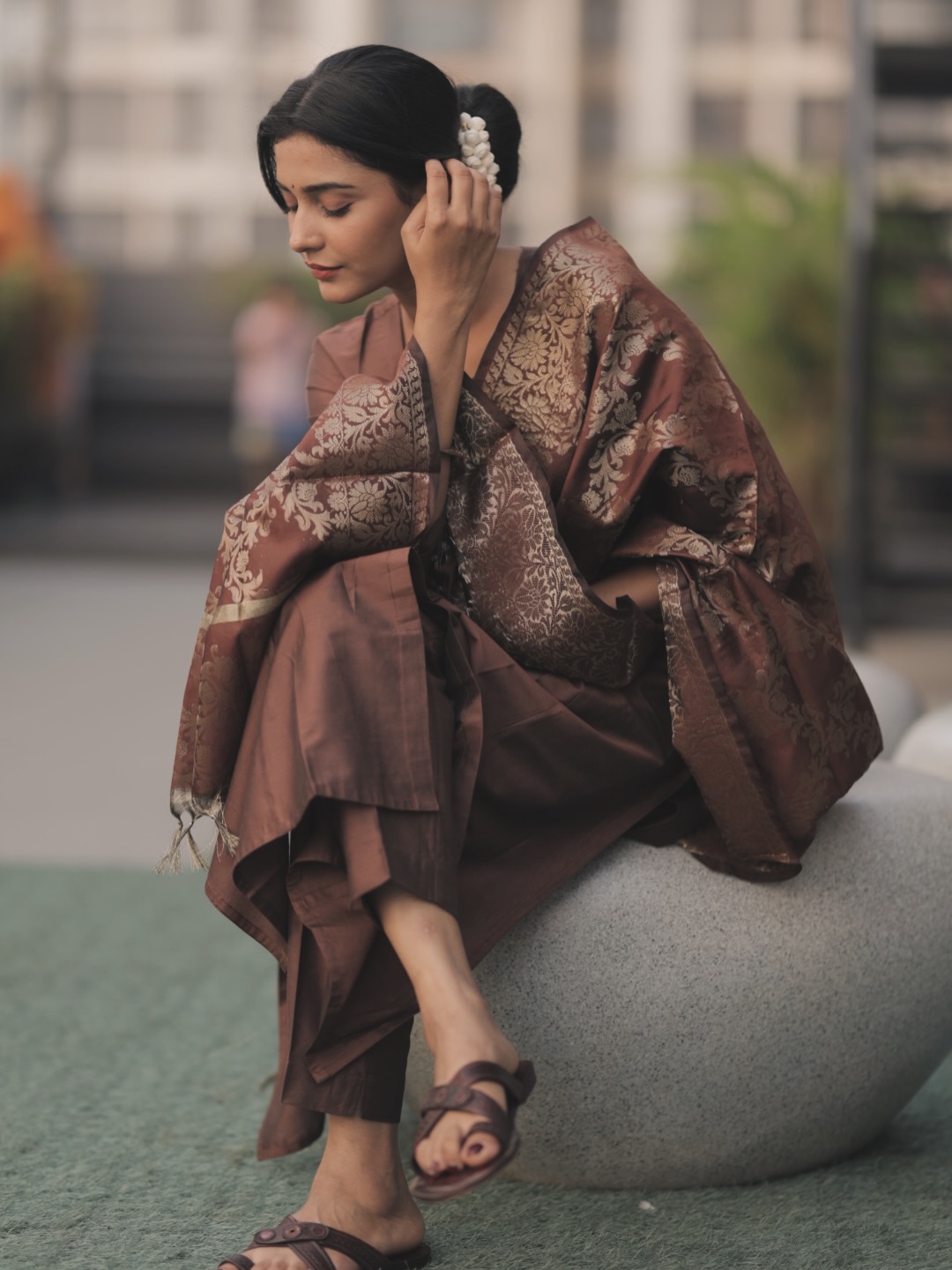 Shivani Mundhekar shares traditional look photos