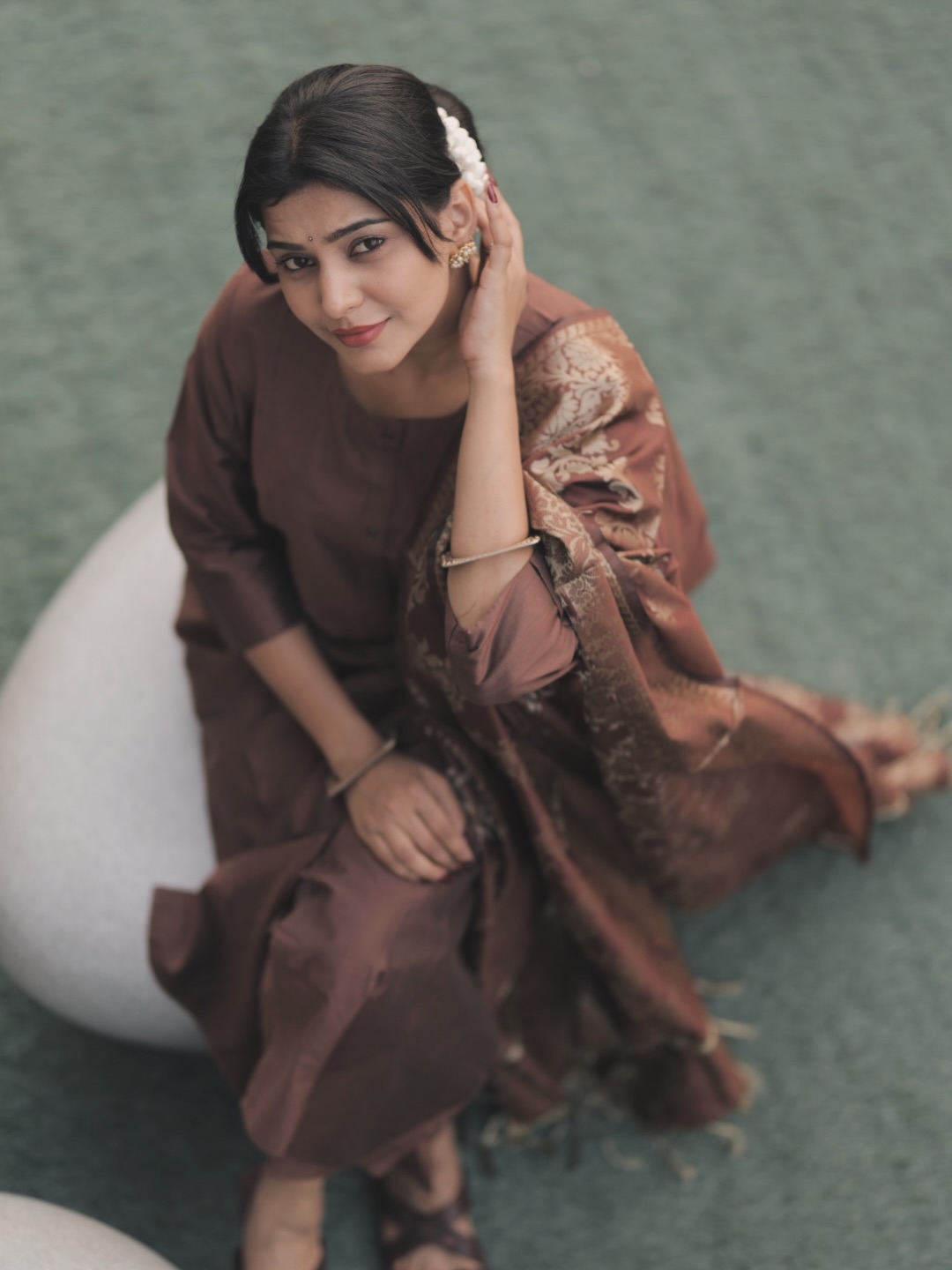 Shivani Mundhekar shares traditional look photos