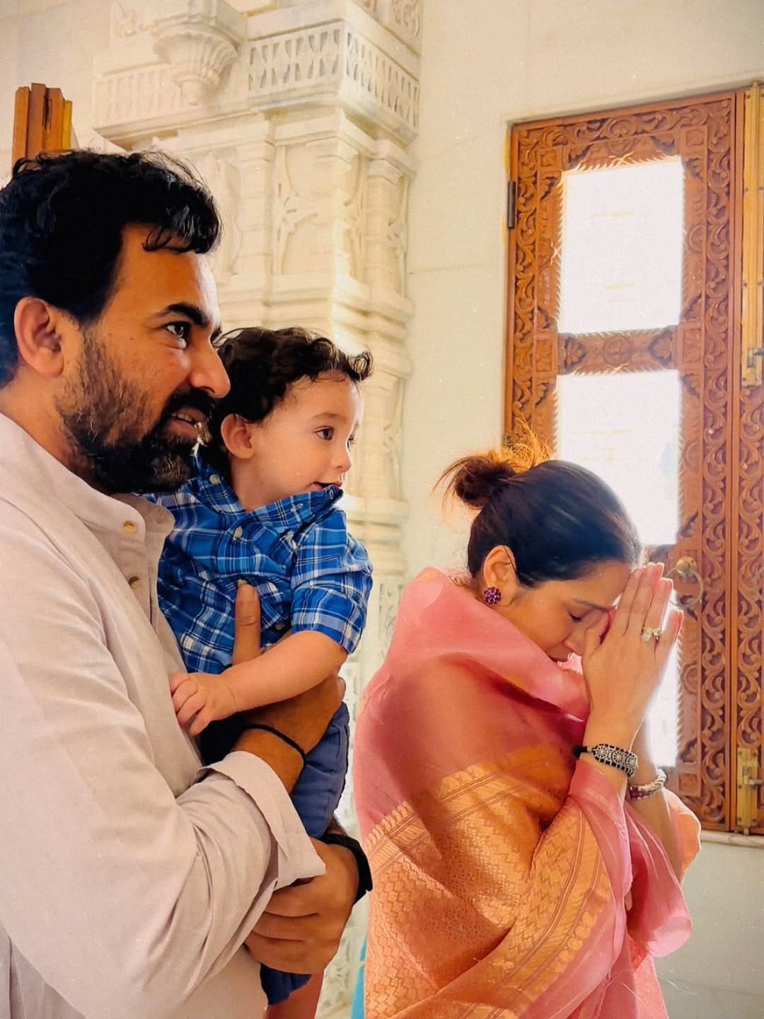 Sagarika Ghatge Kolhapur visit, Zaheer Khan family temple visit, Fatehsingh Khan with parents,