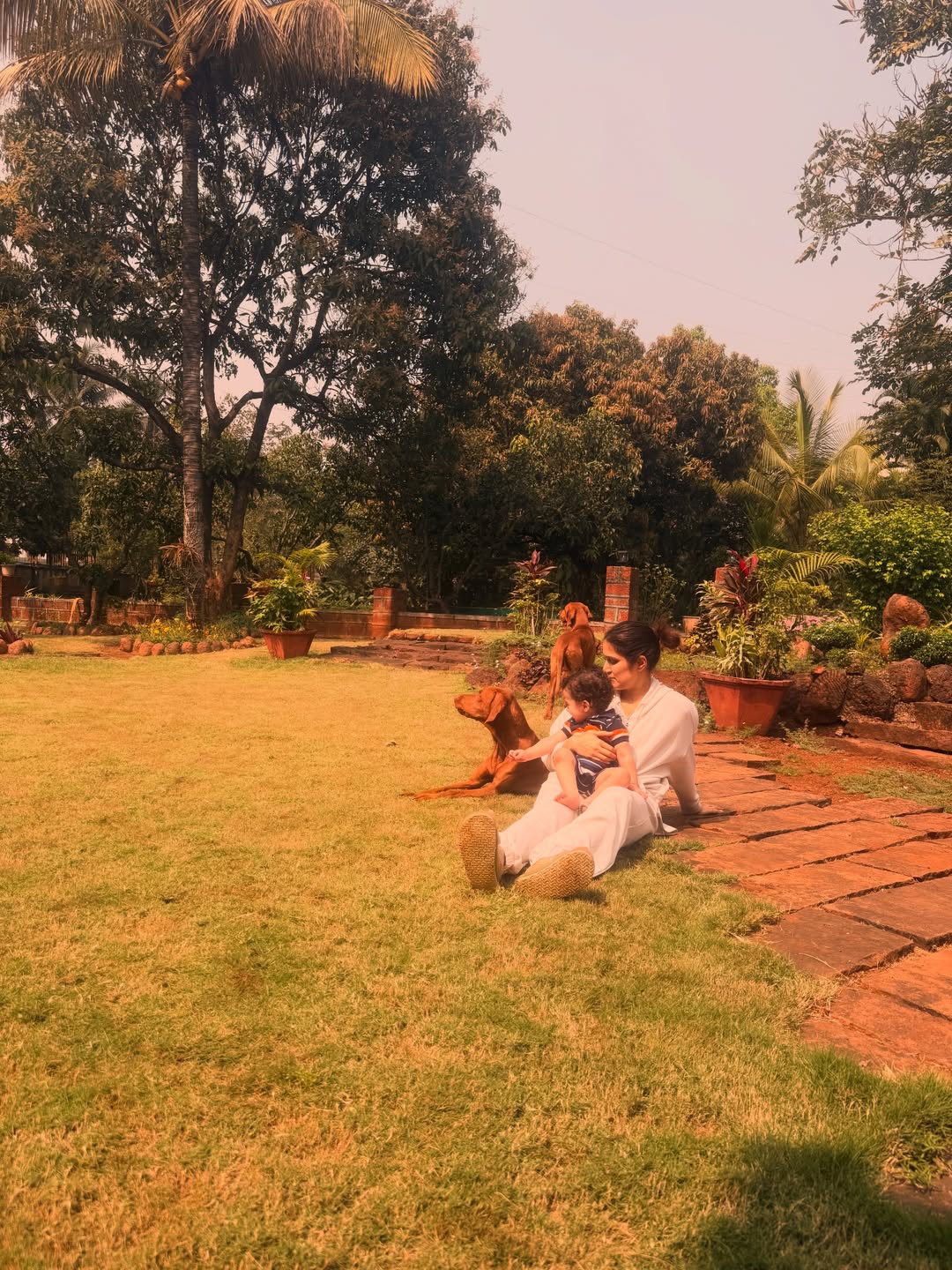 Sagarika Ghatge Kolhapur visit, Zaheer Khan family temple visit, Fatehsingh Khan with parents,