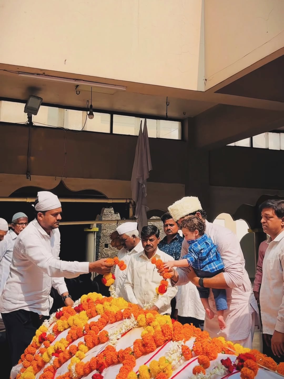 Sagarika Ghatge Kolhapur visit, Zaheer Khan family temple visit, Fatehsingh Khan with parents,