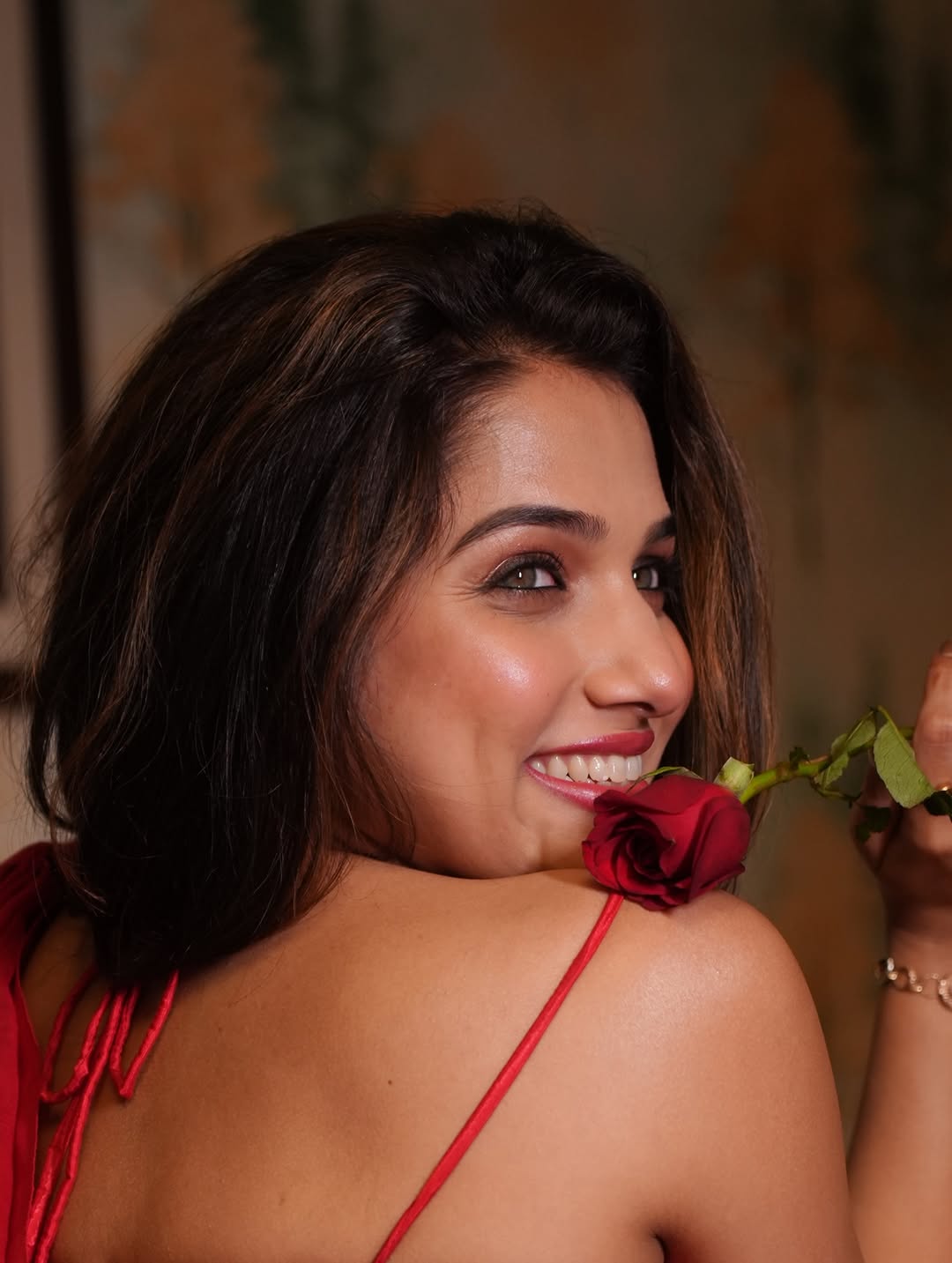 Marathi actress Janhavi Killekar in red saree Valentine’s day photoshoot
