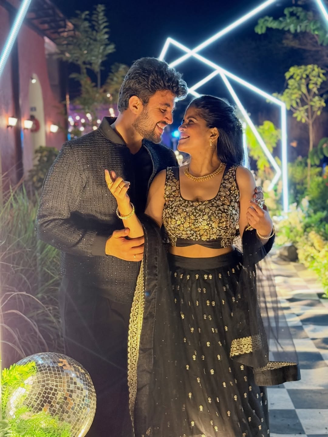 Amruta Deshmukh and Prasad jawade romantic photos