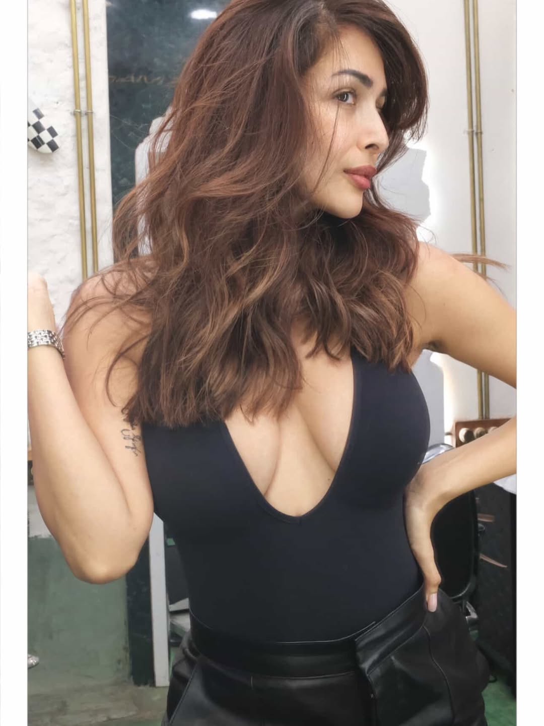 Malaika Arora stuns fans with new haircut, Malaika Arora age 52 looks glamorous