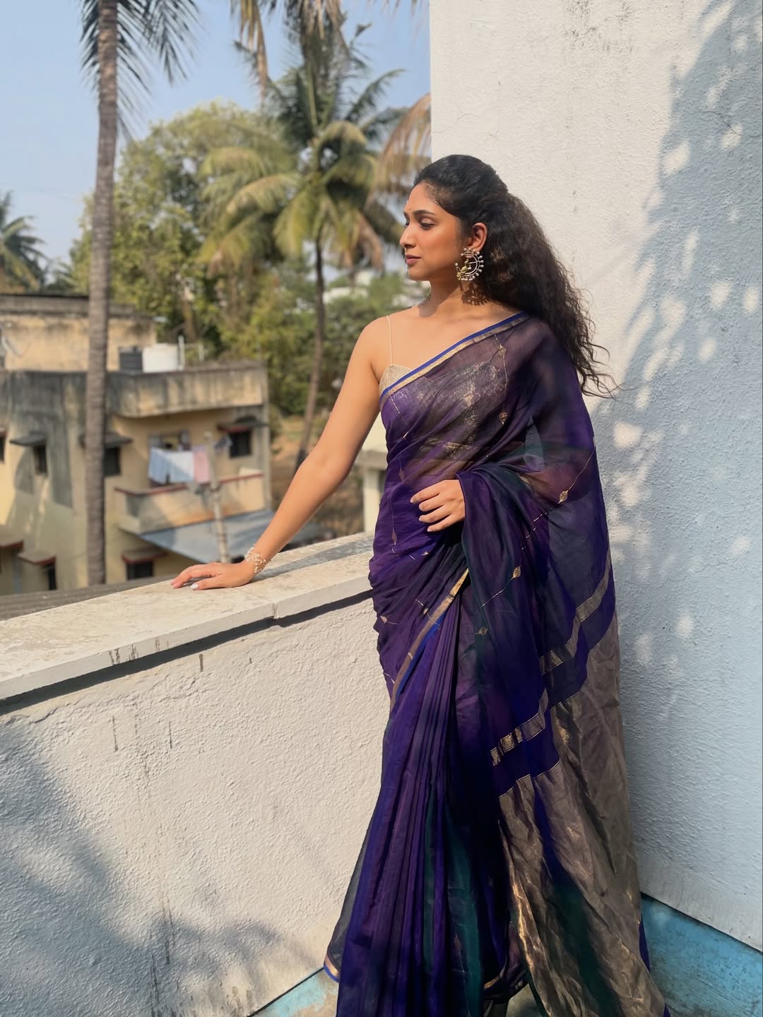Maharashtarachi hasya jatra, Priyadarshini Indalkar, glamorous black Banarasi silk co-ord set look