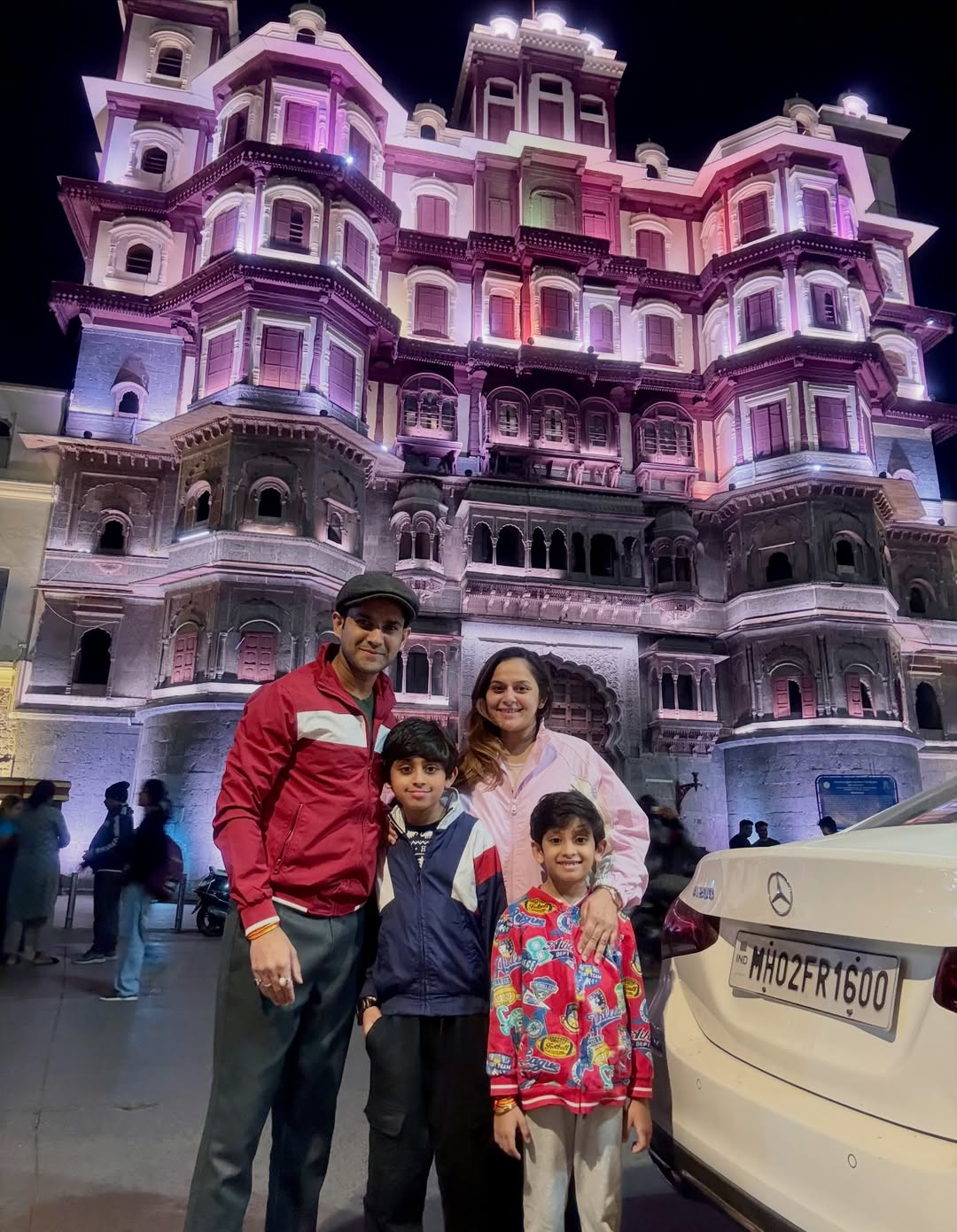 Mandar Jadhav family trip to Indore