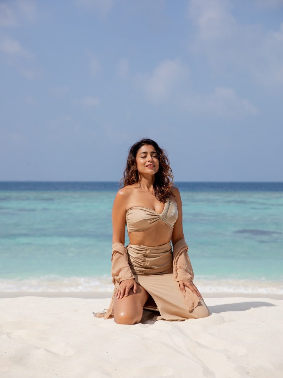 Shriya Saran Maldives vacation photos Drishyam fame actress bikini look,