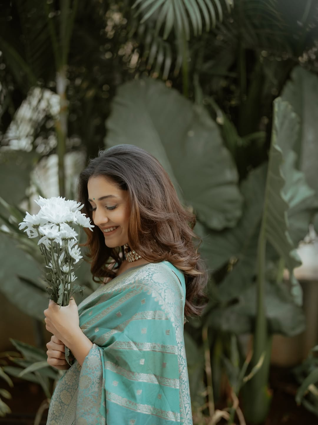 Marathi actress Hruta Durgule traditional saree look photoshoot