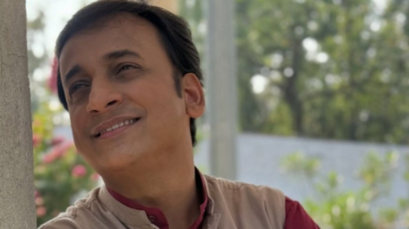 तसेच, हे फोटो शेअर करताना 'धुरंधर'मधील FA9LA हे गाणे लावले आहे.