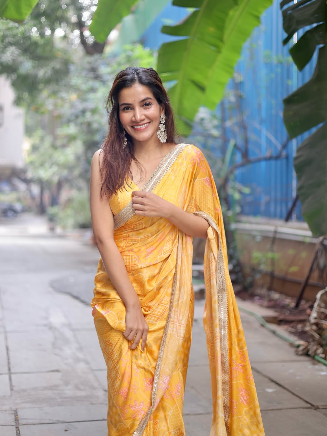 Aakanksha Gade Yellow Saree Look