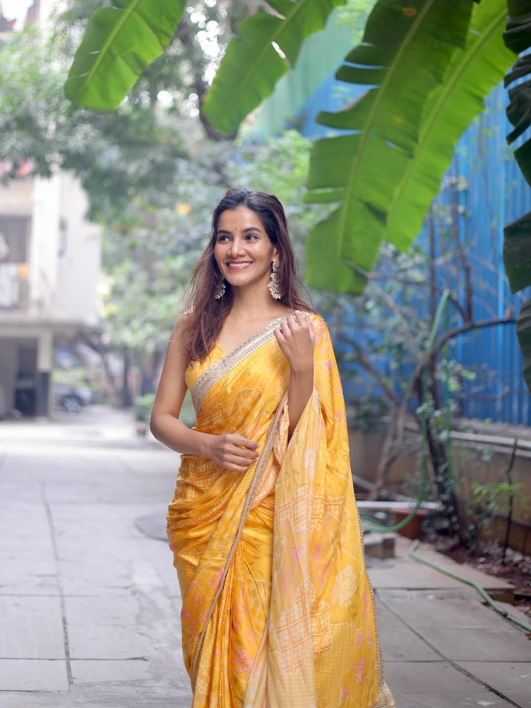 Aakanksha Gade Yellow Saree Look