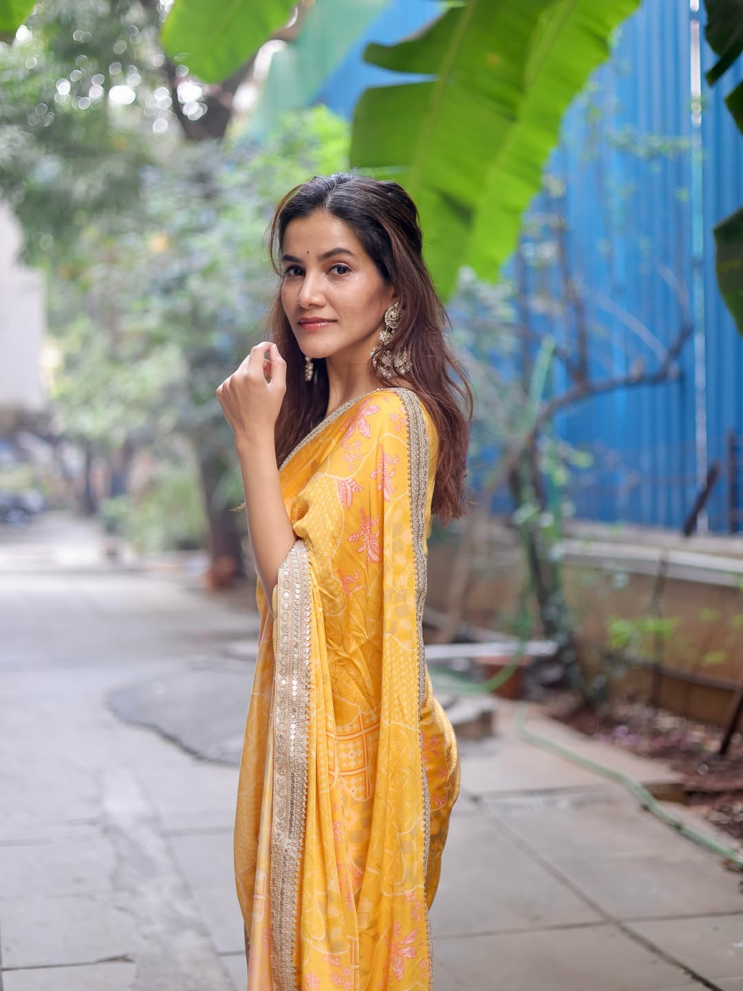 Aakanksha Gade Yellow Saree Look