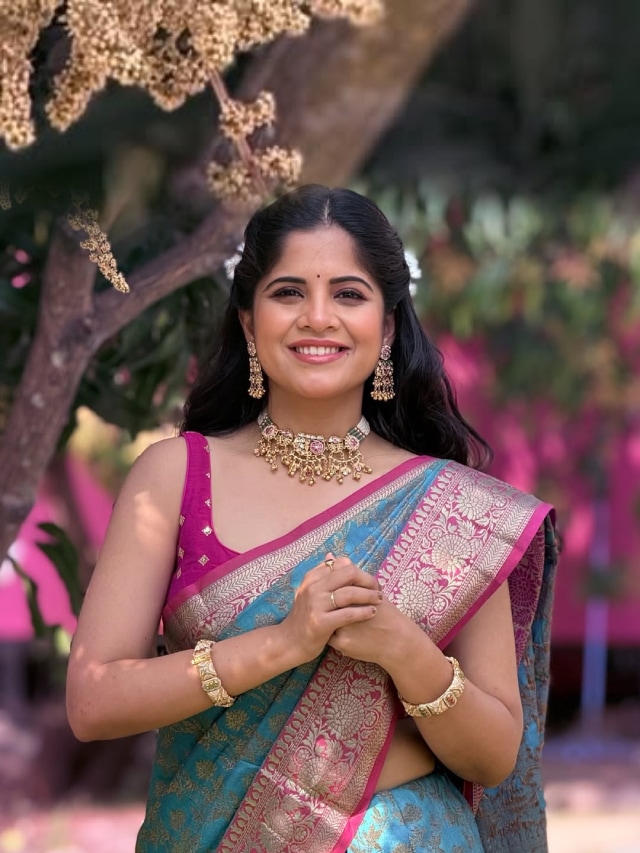 Amruta Deshmukh Saree Lehenga Look