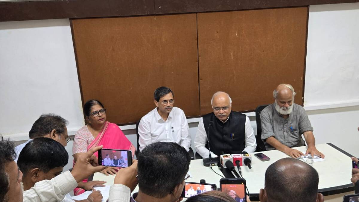 Asiatic Society Mumbai Election Dispute Bombay High Court Dr Vinay Sahasrabuddhe Kumar Ketkar Management Allegations