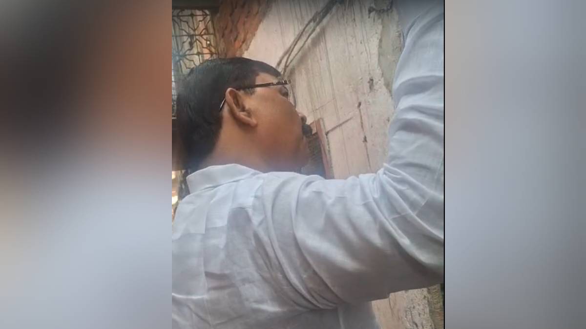 Bhayandar BJP Corporator Encroachment Action Viral Video Ashok Tiwari MBMC Demolition