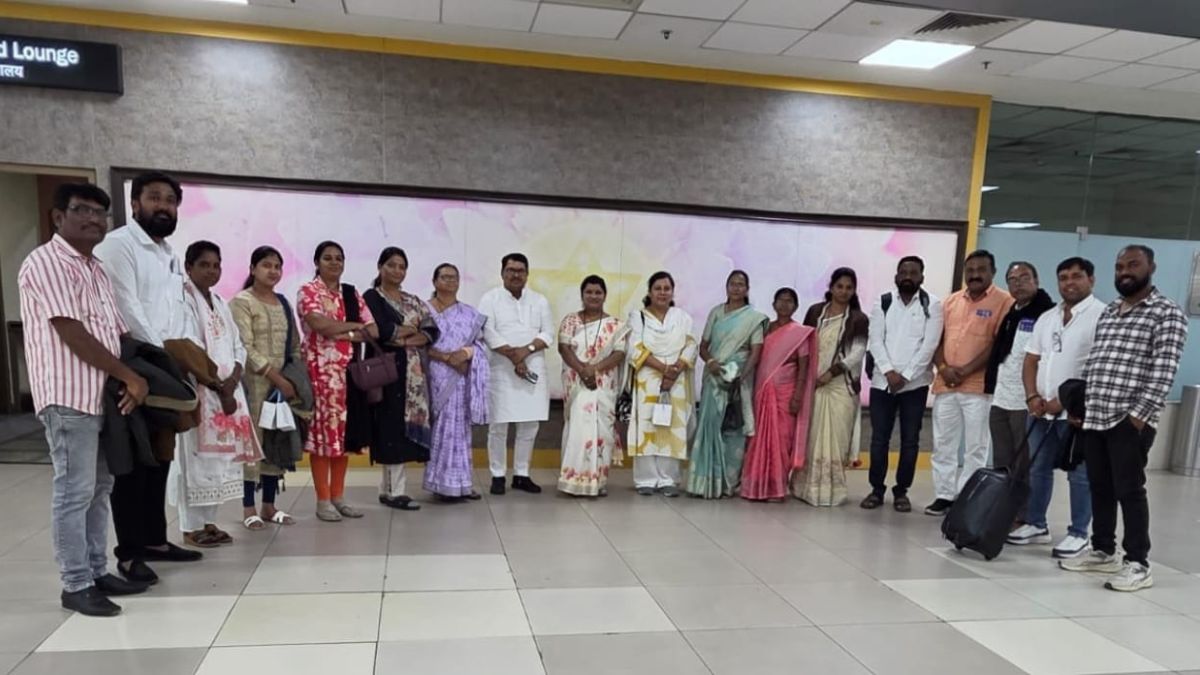 Congress power tussle in Chandrapur Wadettiwar and Dhanorkar reach Delhi for showdown