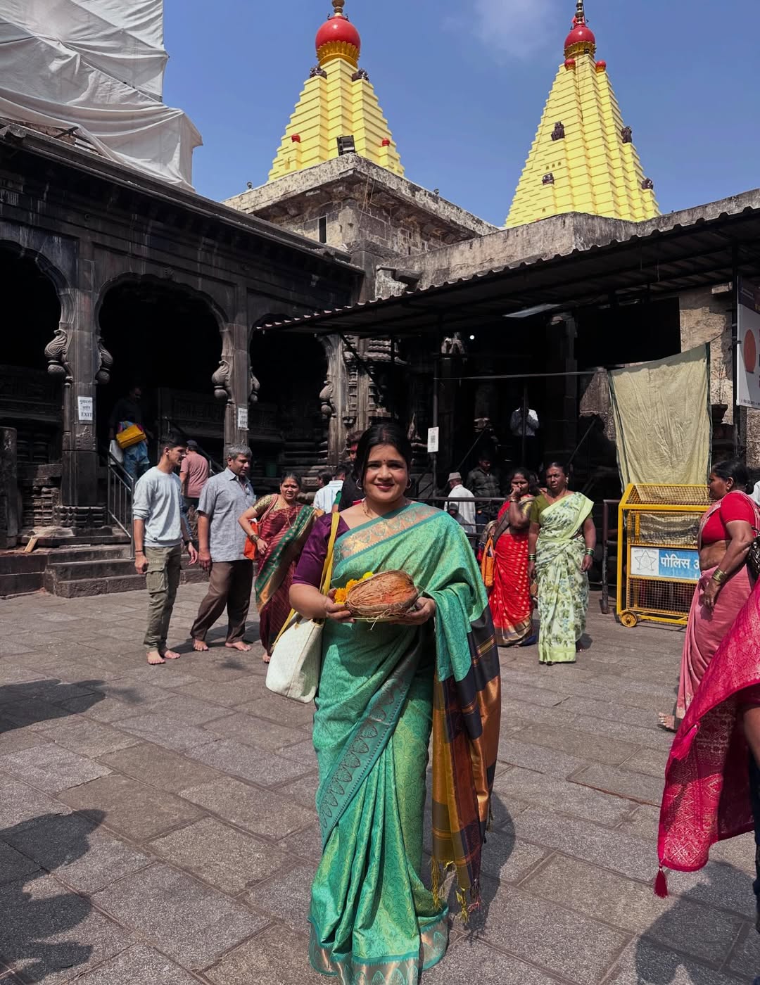 Girija Prabhu Bhakti Ratnaparkhi Mahalaxmi Temple