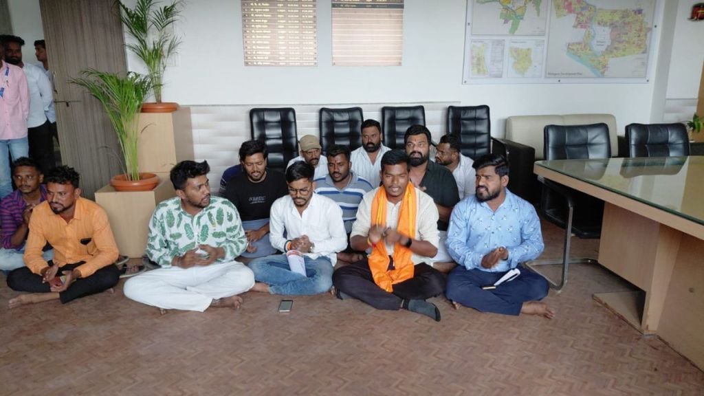 malegaon-municipal-corporation-controversy-hanuman-chalisa-recited-to-protest-namaz-incident malegaon-municipal-corporation-controversy-hanuman-chalisa-recited-to-protest-namaz-incident