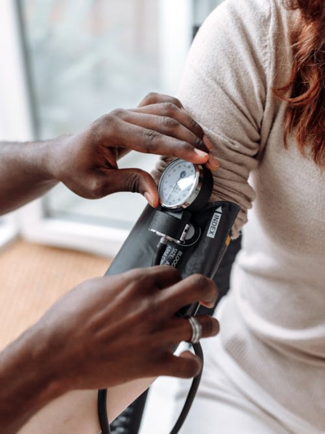 Horoscope Today Sunday 08 February 2026