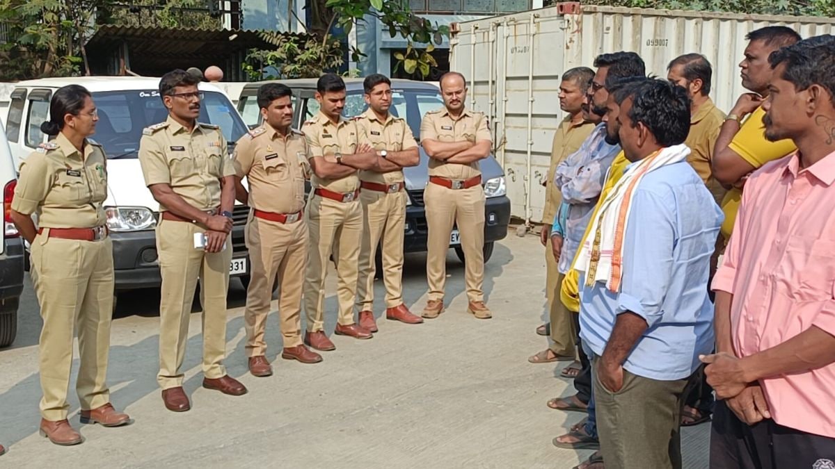 Kalyan RTO cracks down on illegal school transport in Badlapur 13 vehicles fined