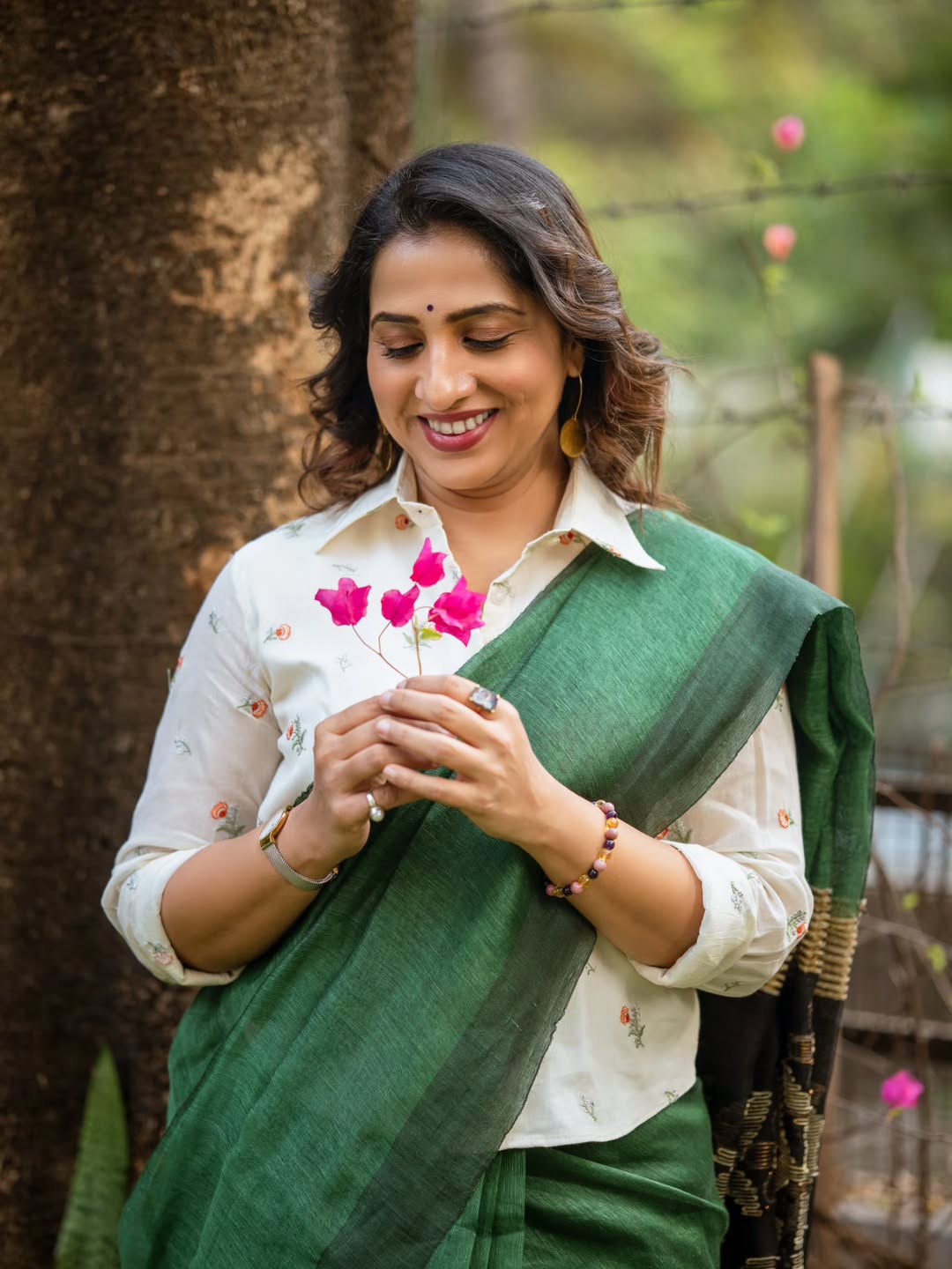 Madhurani Gokhale Green Saree Look