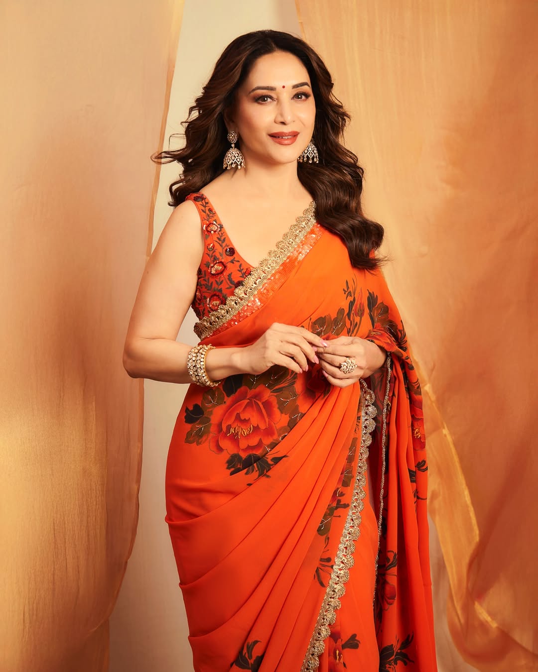 Madhuri Dixit Maa Behen Web Series