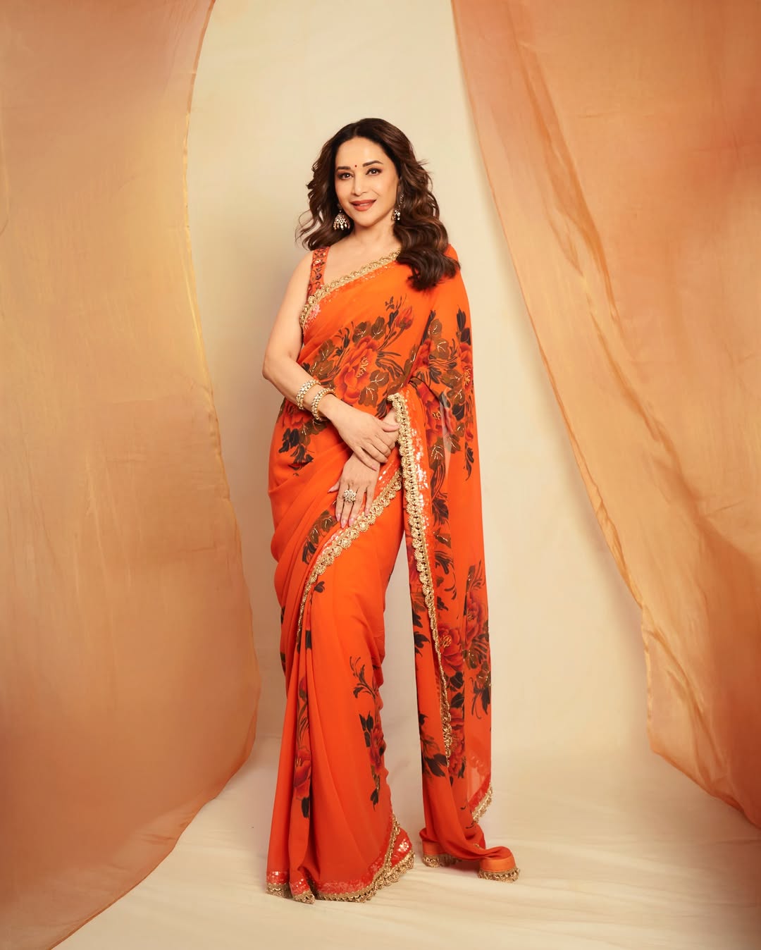 Madhuri Dixit Maa Behen Web Series