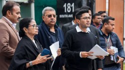 Mamata Banarjee : “निवडणूक आयुक्तांनी गैरवर्तन केले, अपमान केला”, बैठकीतून तडकाफडकी बाहेर पडत ममता बॅनर्जींचा आरोप