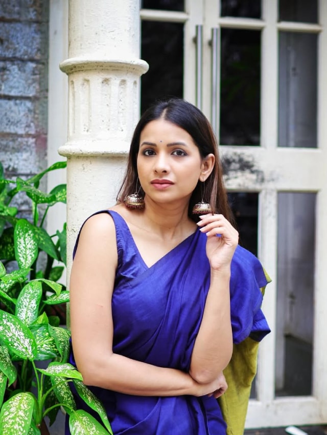 Mayuri Wagh Blue Saree Look Reel Video
