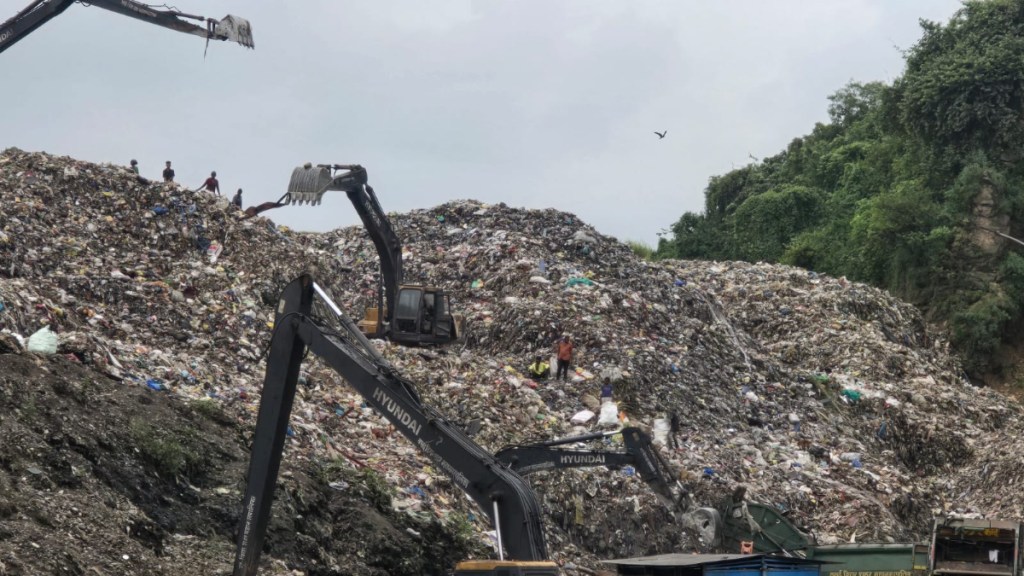 vasai virar waste management crisis biomining project stalled bhoidapada dumping ground municipal corporation contractor blacklisted vasai virar waste management crisis biomining project stalled bhoidapada dumping ground municipal corporation contractor blacklisted