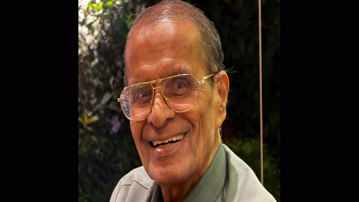 retired ias officer g b pingulkar passed away thane collector commissioner