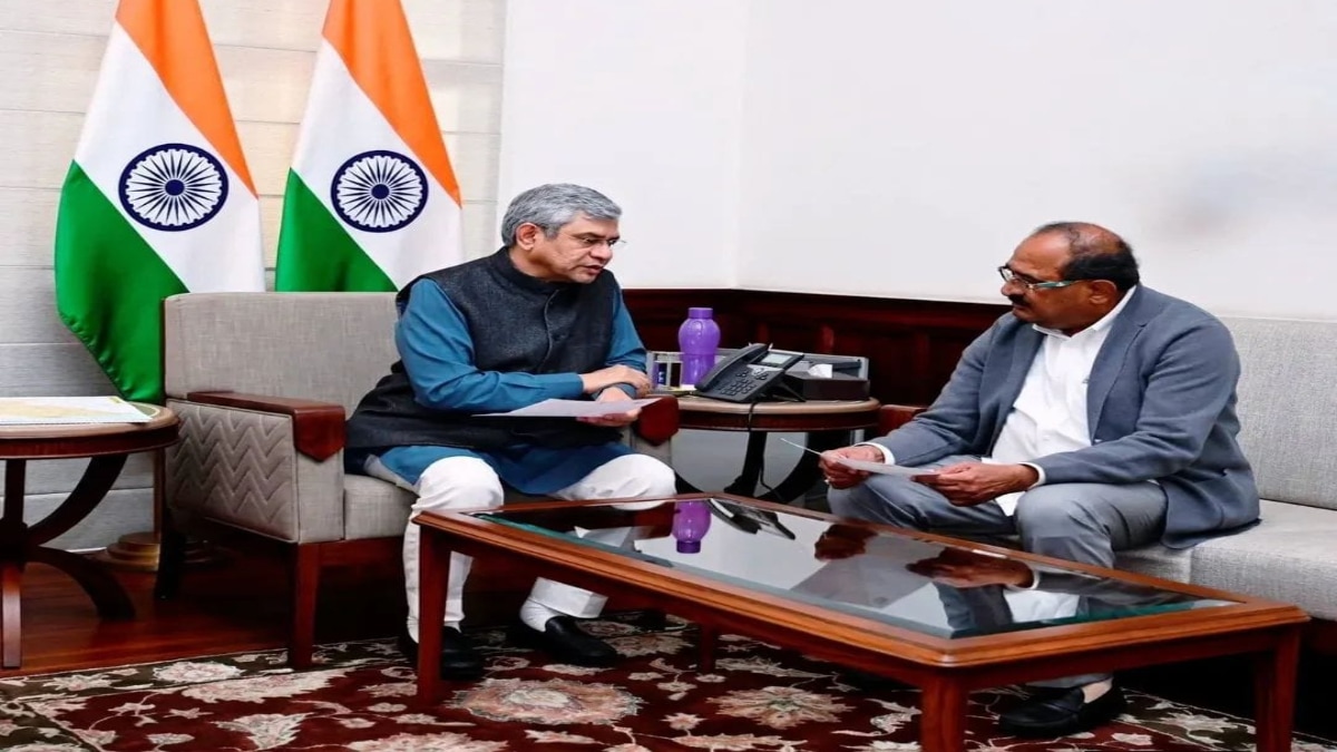 Nashik Pune Semi High Speed Rail project Ashwini Vaishnav Radhakrishna Vikhe Akole route stations proposal