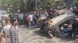 मेट्रो स्लॅब दुर्घटनेची जबाबदारी मुख्यमंत्र्यांनी घ्यावी; विरोधकांची मागणी