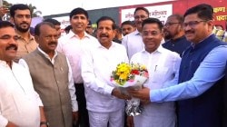 “मराठी लोकांनी गुजरात मध्ये जाऊन व्यवसाय करावा!” पालकमंत्री गणेश नाईक यांचे खळबळजनक विधान