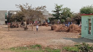 Tension in Buldhana Khamgaon Ramnagar over Chhatrapati Shivaji Maharaj statue installation Heavy police force deployed