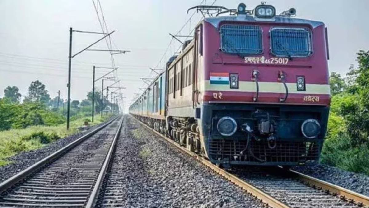 Holi Special Trains 2026, Central Railway special trains list, Mumbai Nagpur special train time table, Pune Nagpur AC special train, Holi festival trains to Banaras Gorakhpur,