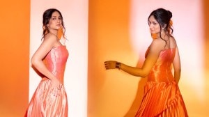 Photos: ‘लग्नाचा शॉट’ चित्रपटाच्या प्रीमियरसाठी प्रियदर्शिनी इंदलकरचा ऑफ-शोल्डर ड्रेसमधील खास लूक