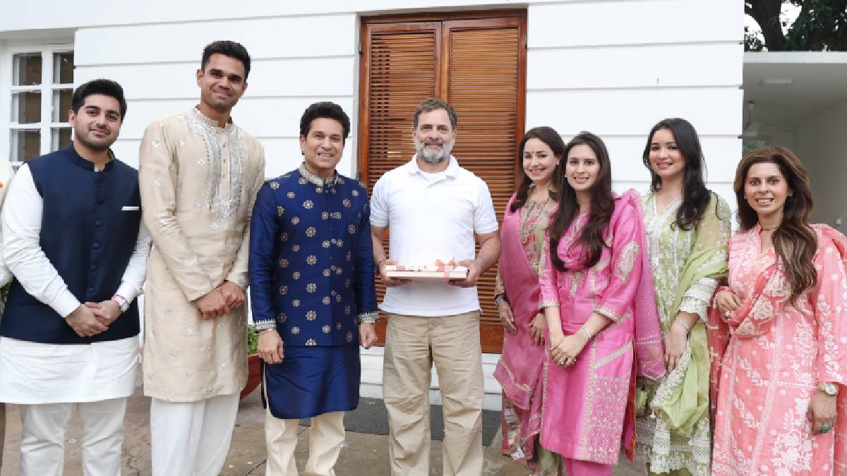 Sachin Tendulkar Invites Rahul Gandhi For Arjun Wedding