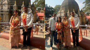 Photos: आमदार रोहित पवार यांनी पत्नीसह घेतले कामाख्या देवीचं दर्शन; म्हणाले, “कुटुंबात घडलेल्या दुःखद…”