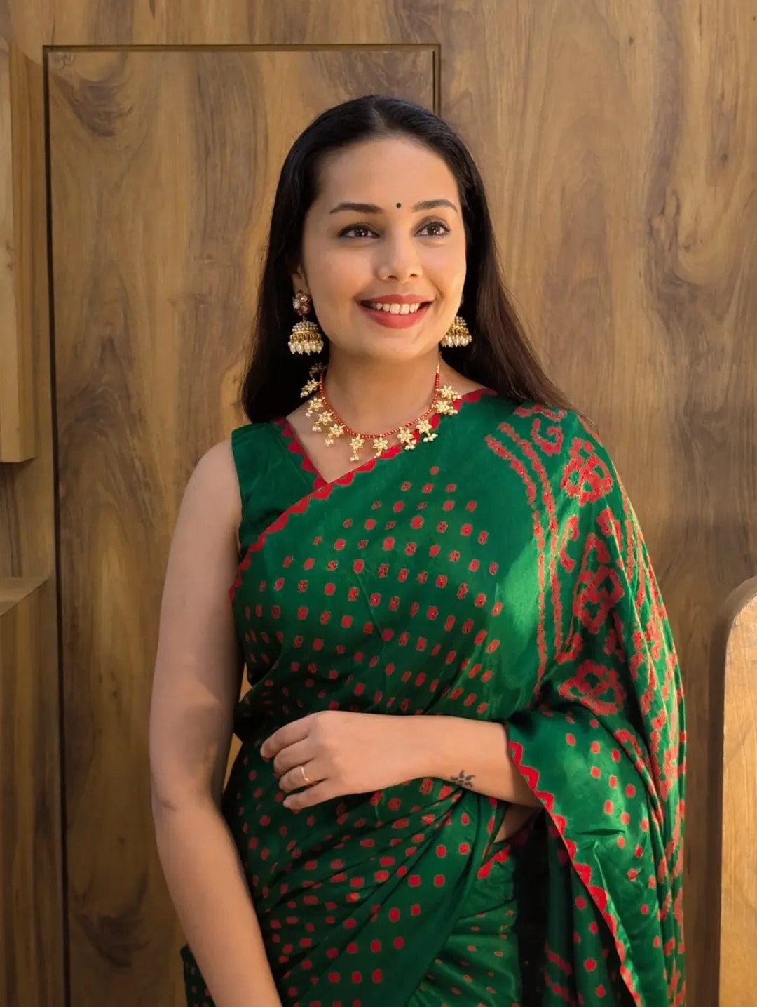 Shivani Rangole Kulkarni Purple Saree Look