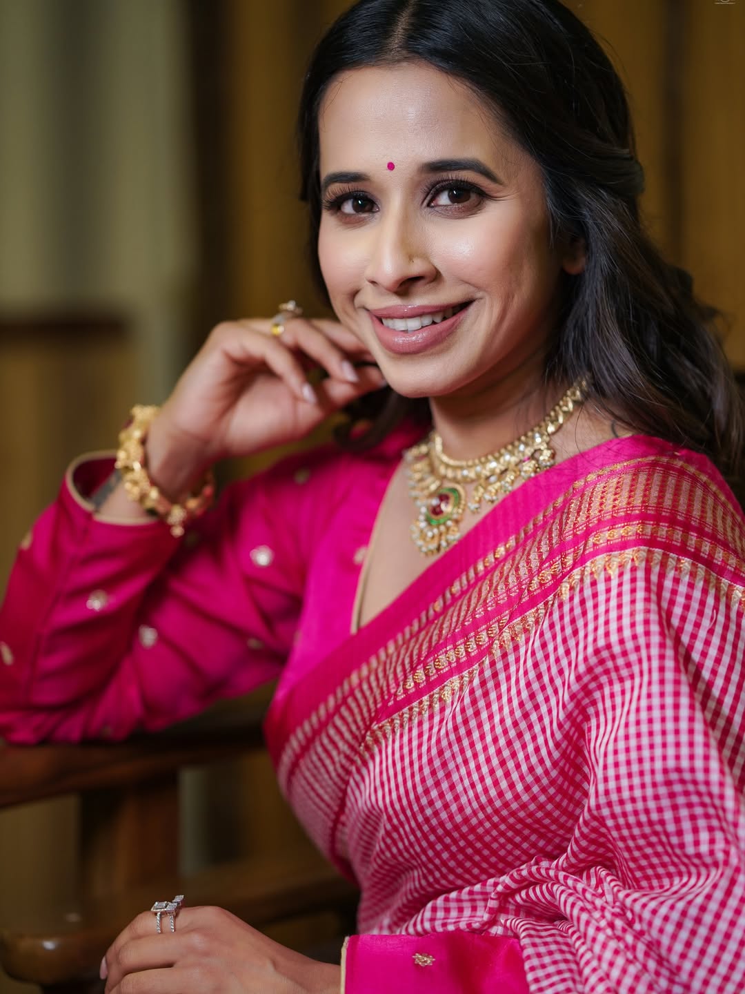 Shreya Bugde PIFF Pink Saree Look
