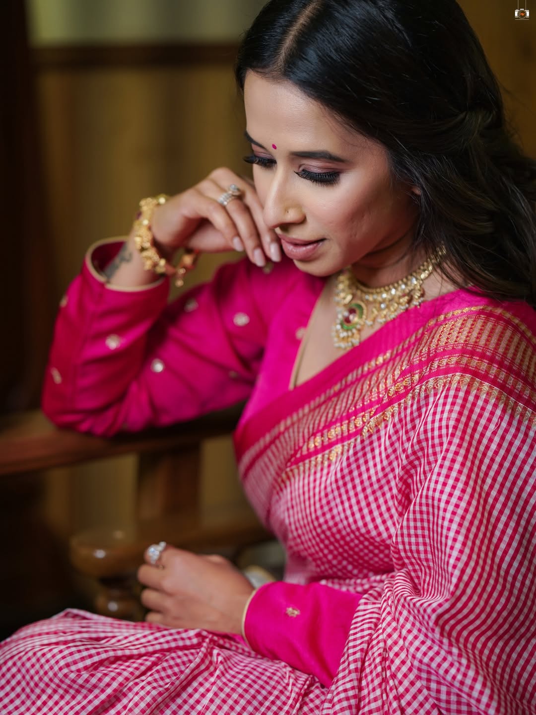 Shreya Bugde PIFF Pink Saree Look