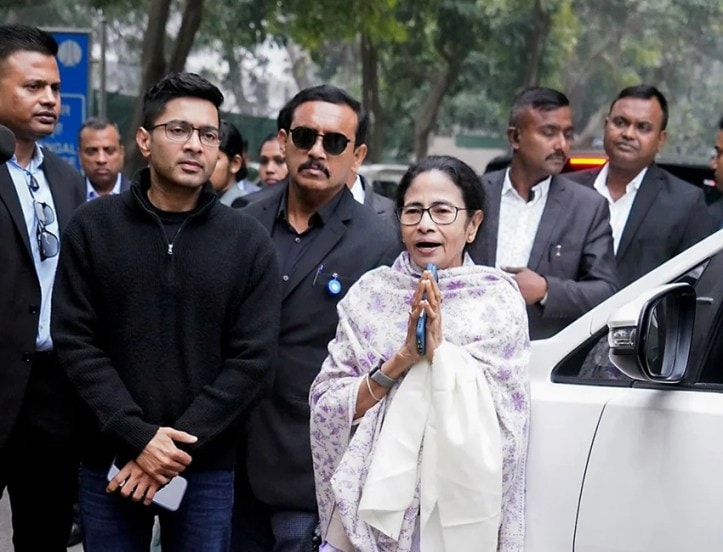 West Bengal Chief Minister Mamata Banerjee highlighting her education background