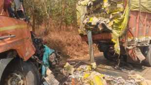 Truck driver killed in severe accident on Mumbai Goa highway near Rajapur Ratnagiri