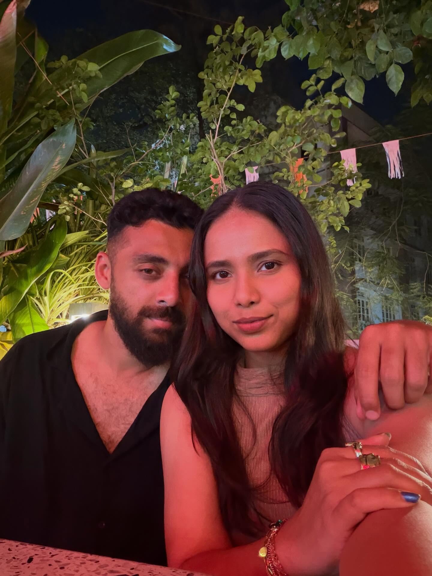 Varun Chakravarthy wife Neha Khedekar